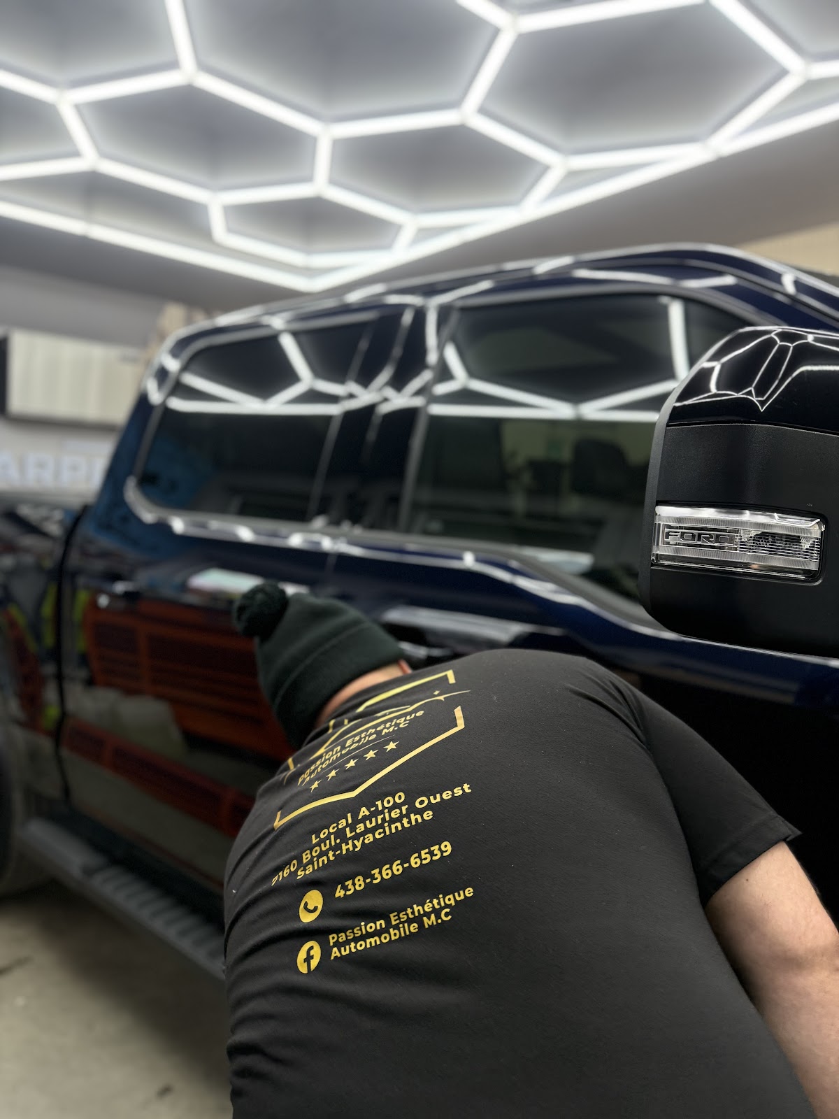 Vehicle wrap work from Passion Esthétique Automobile MC (PPF, Vitres teintées, Nano céramique, remise à neuf complète et plus)